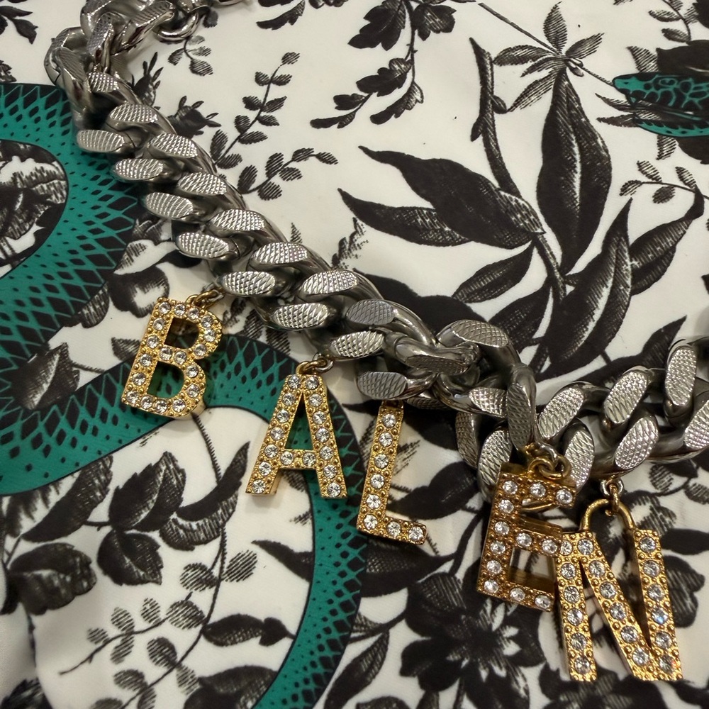 Gucci/Balenciaga Script Choker Necklace - Picture 8 of 10
